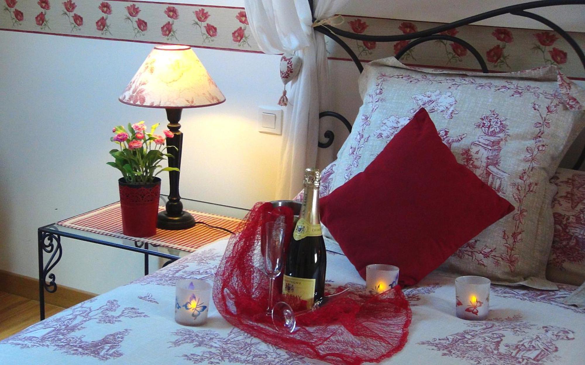 Le Clos Des Tilleuls D Day Home, Chambres D'Hotes, Suite Avec Sauna Privatif, Suite Avec Balneotherapie Privative, En Supplement Option Spa Bain A Remous La Vendelée Εξωτερικό φωτογραφία